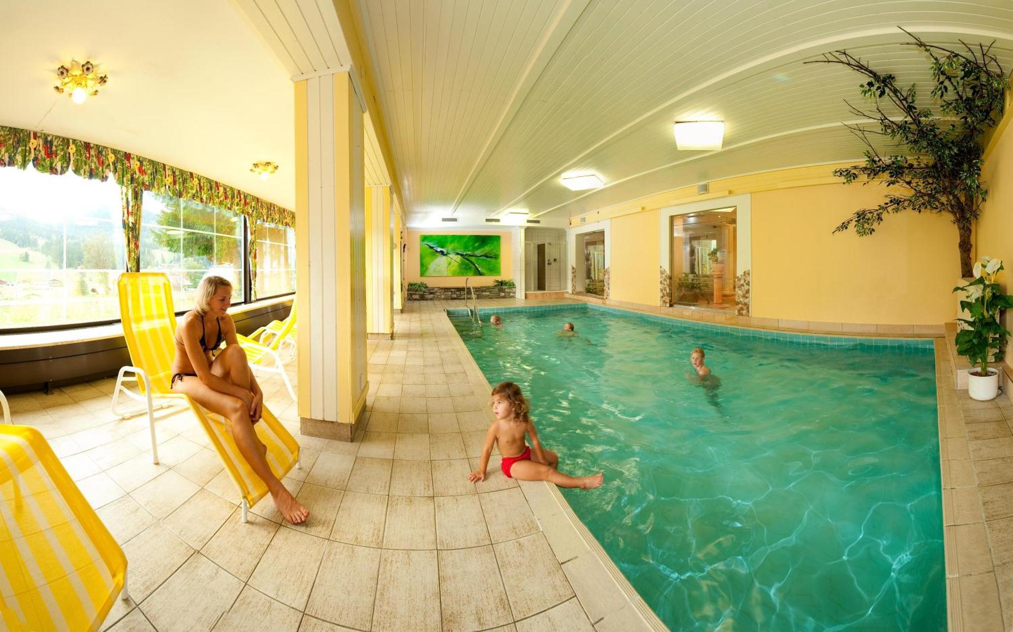 Wohlfuehlresort Und Feriengut Martinerhof Sankt Martin am Tennengebirge Buitenkant foto