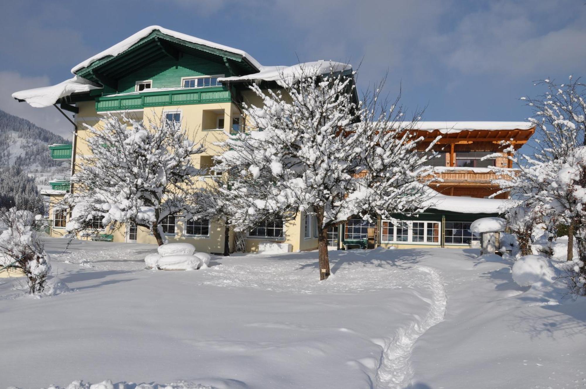 Wohlfuehlresort Und Feriengut Martinerhof Sankt Martin am Tennengebirge Buitenkant foto