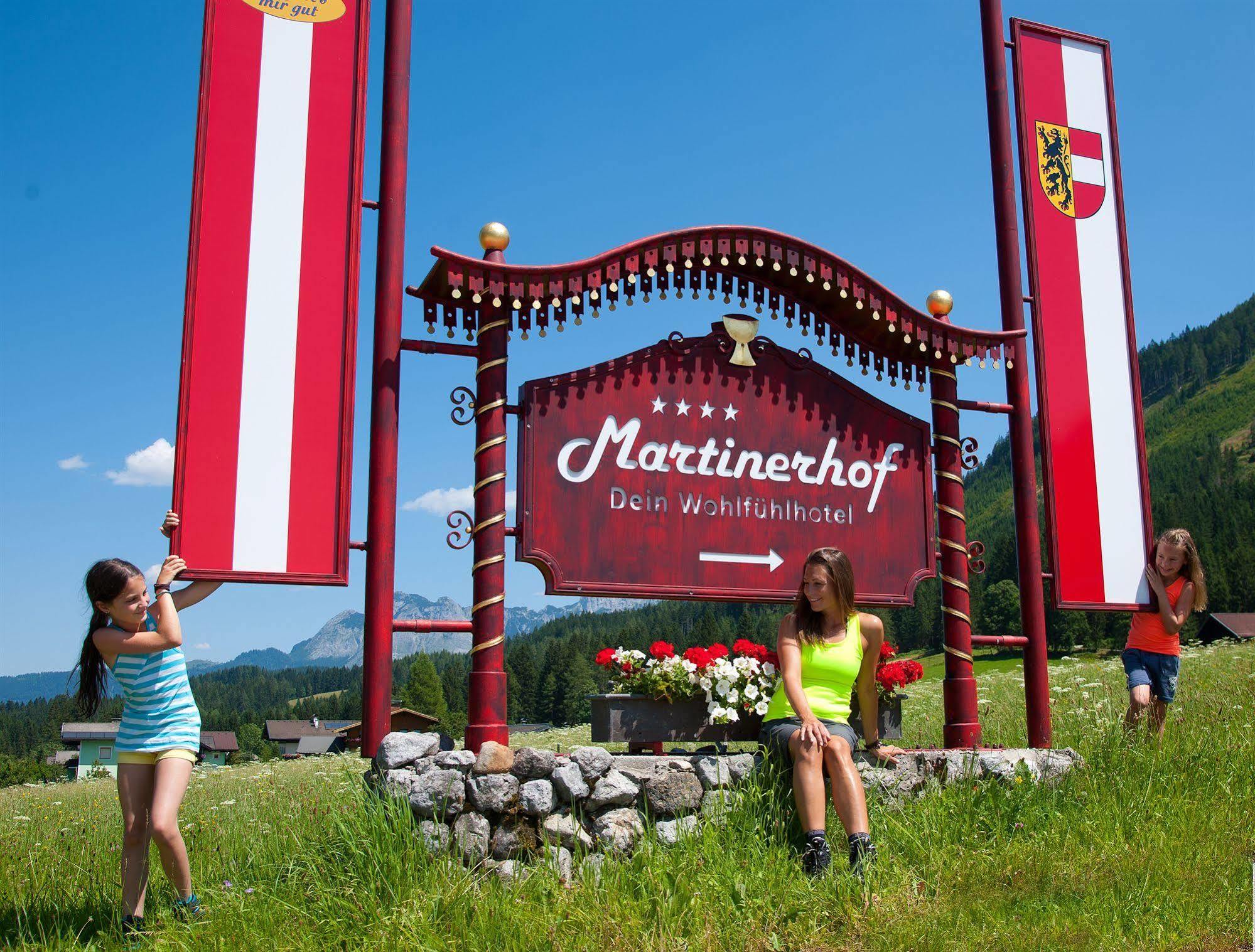 Wohlfuehlresort Und Feriengut Martinerhof Sankt Martin am Tennengebirge Buitenkant foto