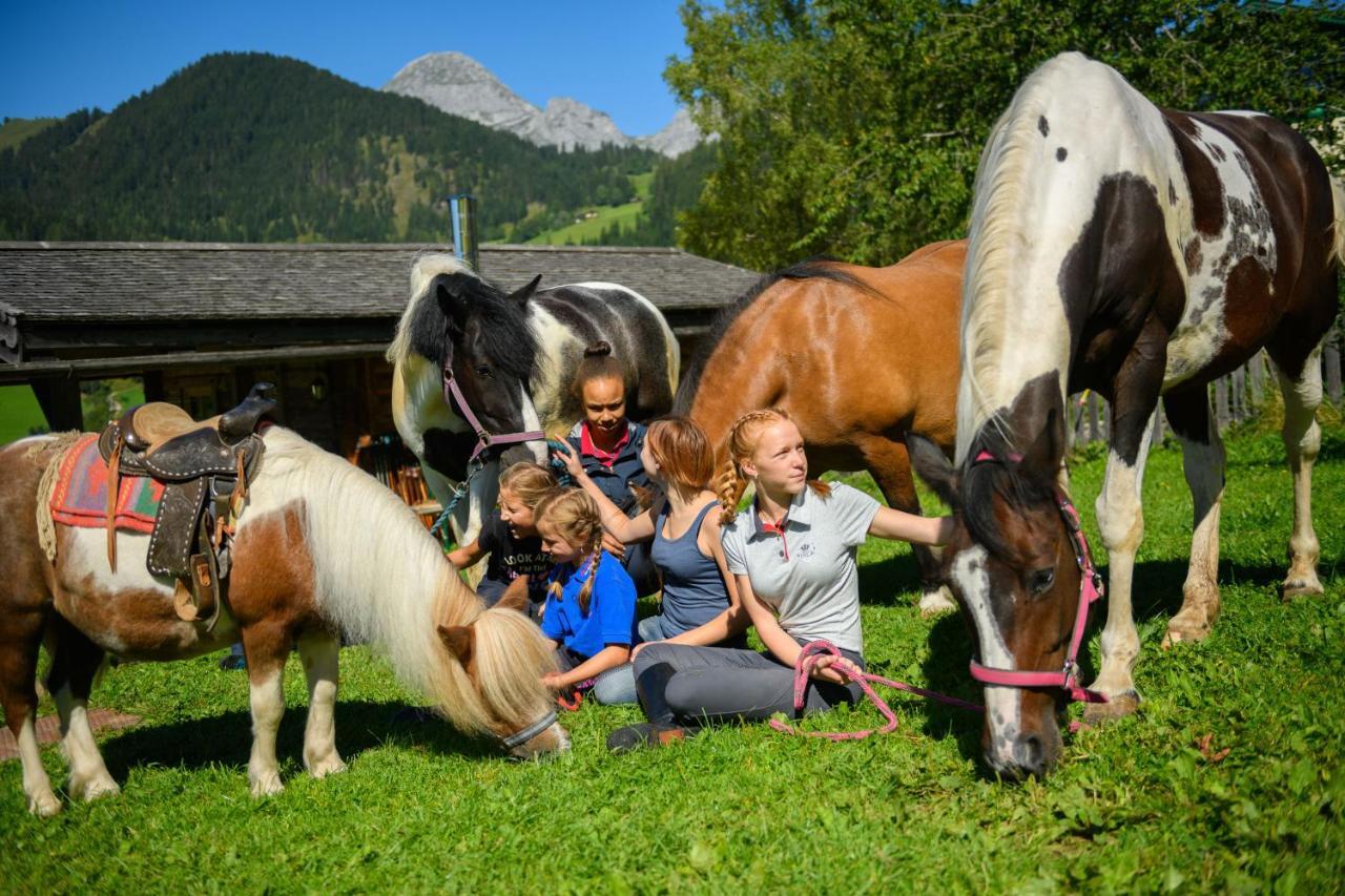 Wohlfuehlresort Und Feriengut Martinerhof Sankt Martin am Tennengebirge Buitenkant foto